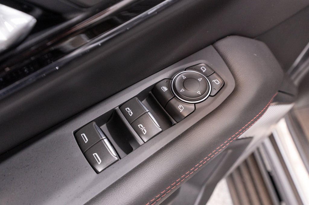 2025 GMC Yukon Image 16