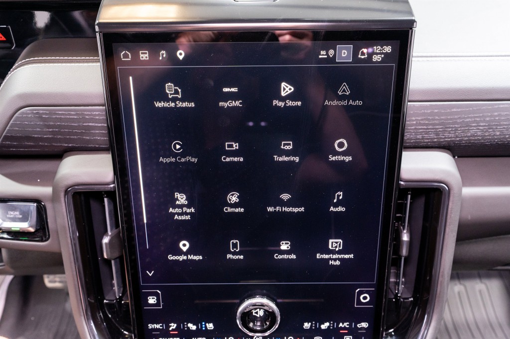2025 GMC Yukon Image 21
