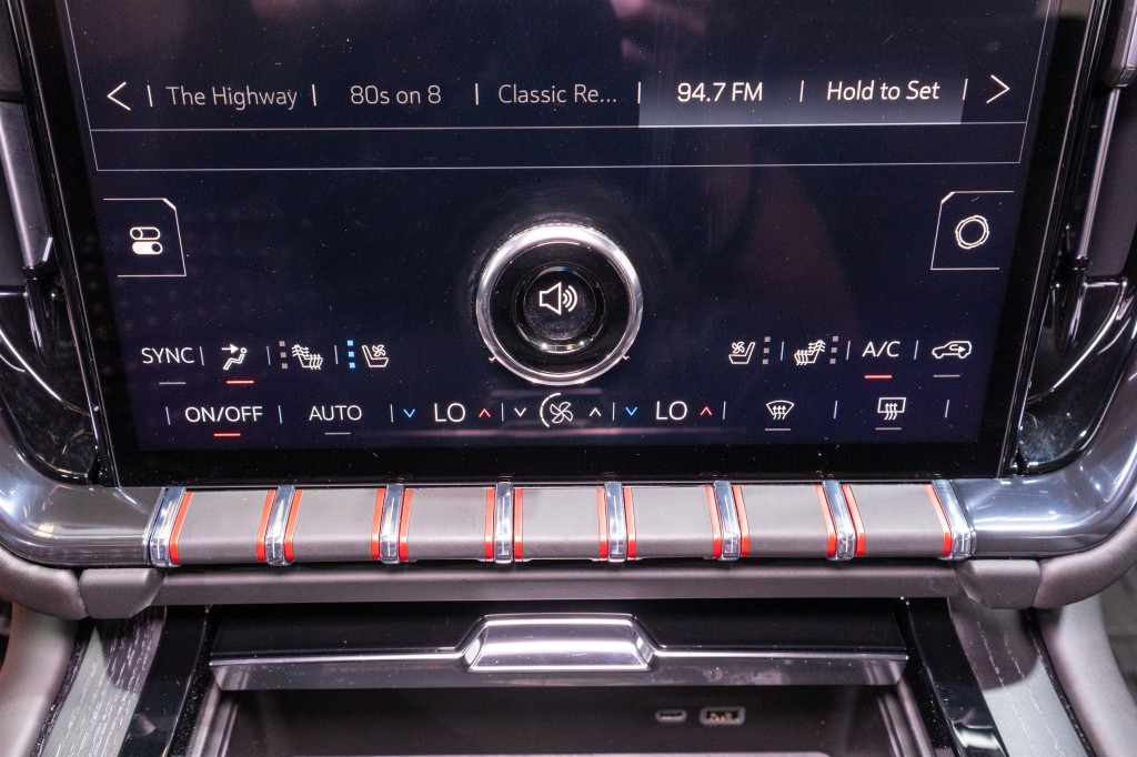 2025 GMC Yukon Image 24