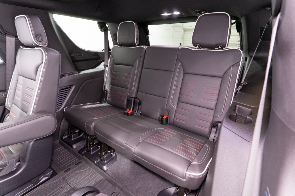 2025 GMC Yukon Image 36