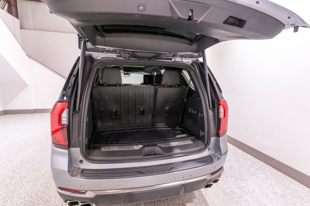 2025 GMC Yukon Image 37