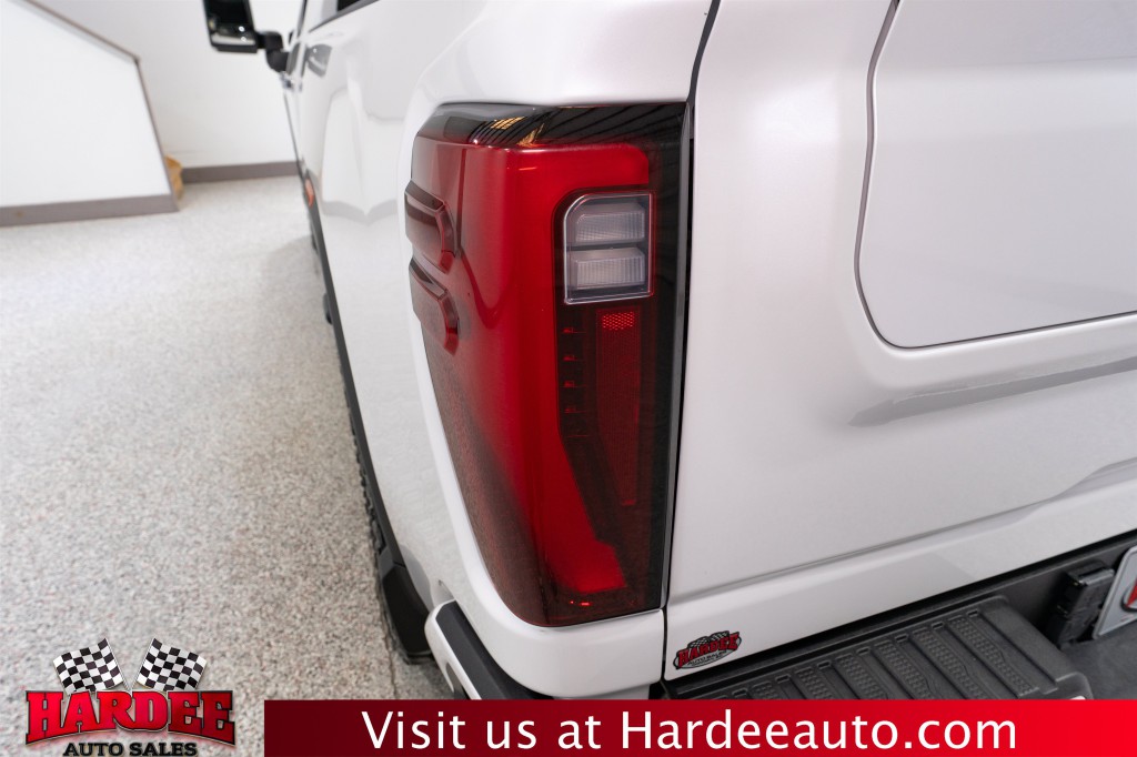 2024 GMC Sierra 2500 Image 9