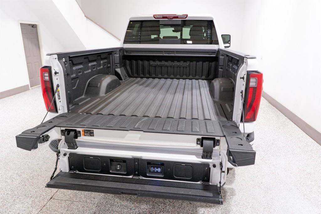 2024 GMC Sierra 2500 Image 11