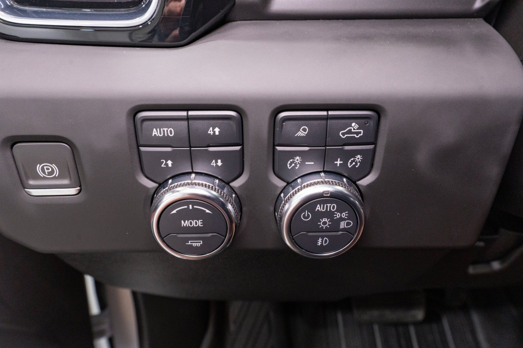 2024 GMC Sierra 2500 Image 36
