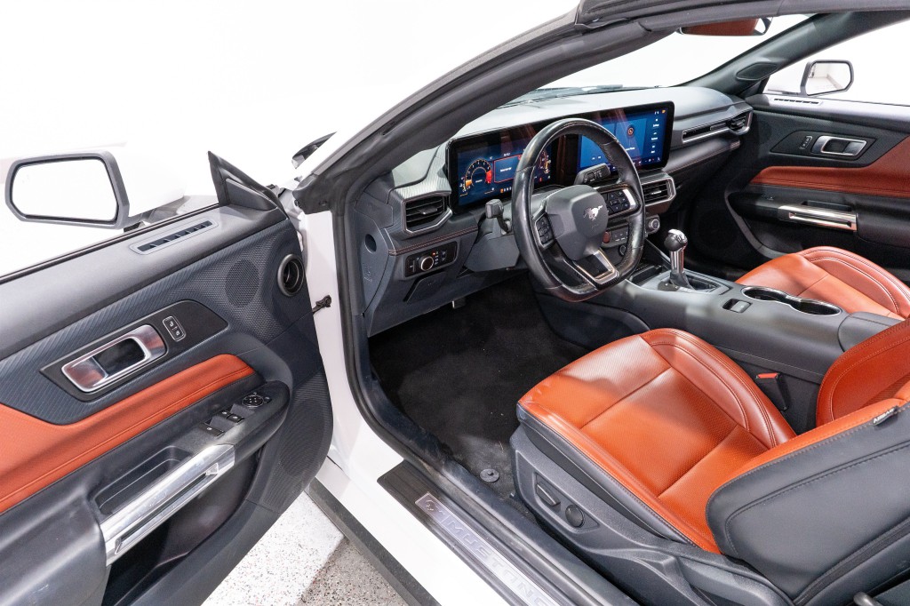 2024 Ford Mustang Image 17