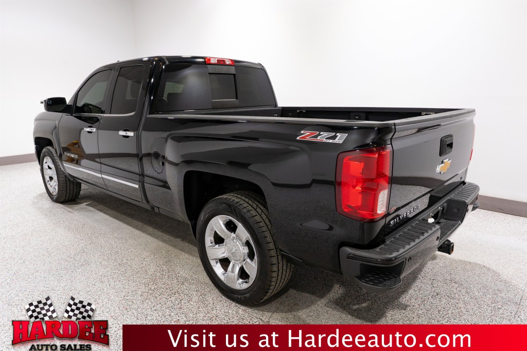 2017 Chevrolet Silverado 1500 Image 3