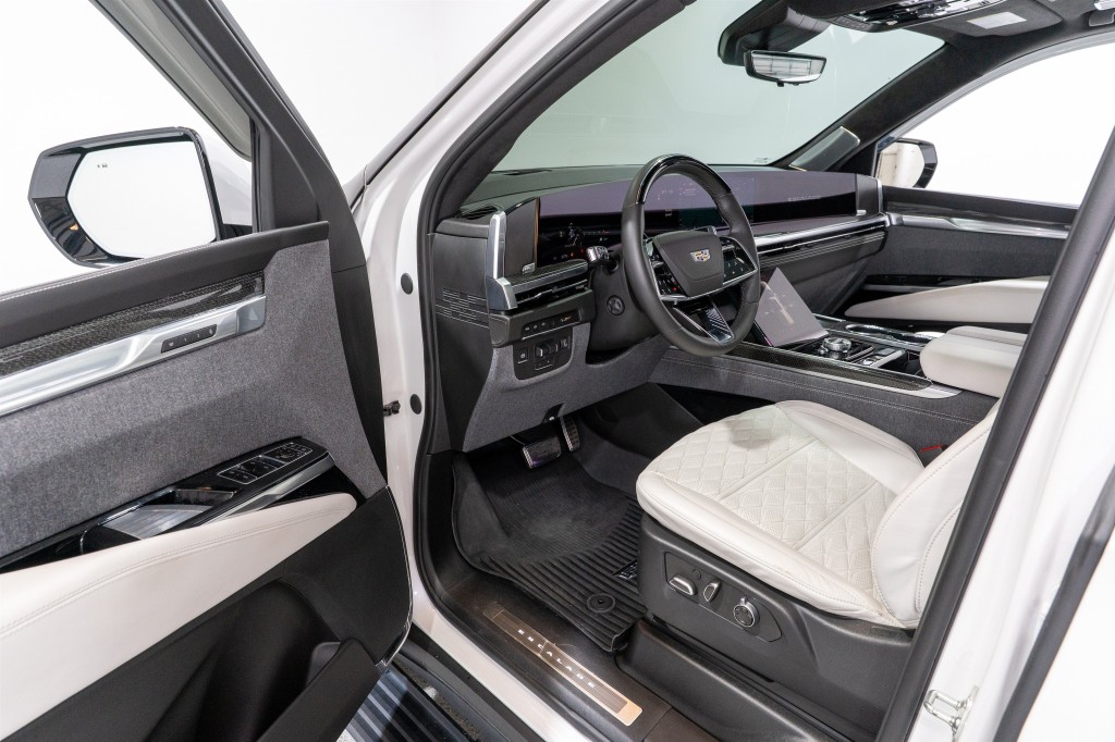2025 Cadillac Escalade Image 11