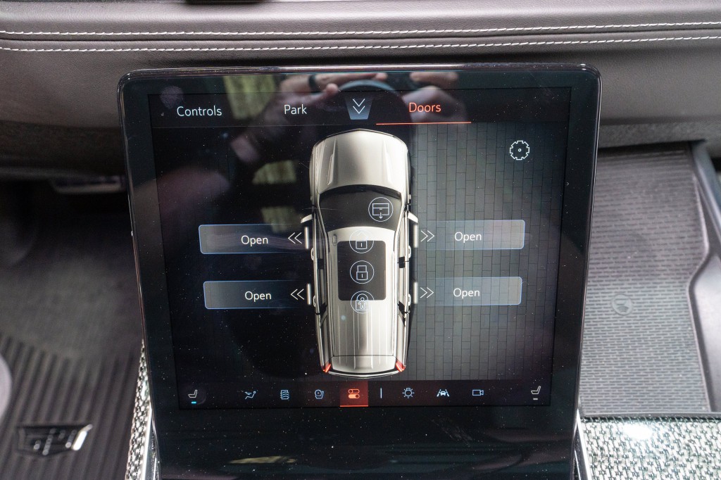 2025 Cadillac Escalade Image 25