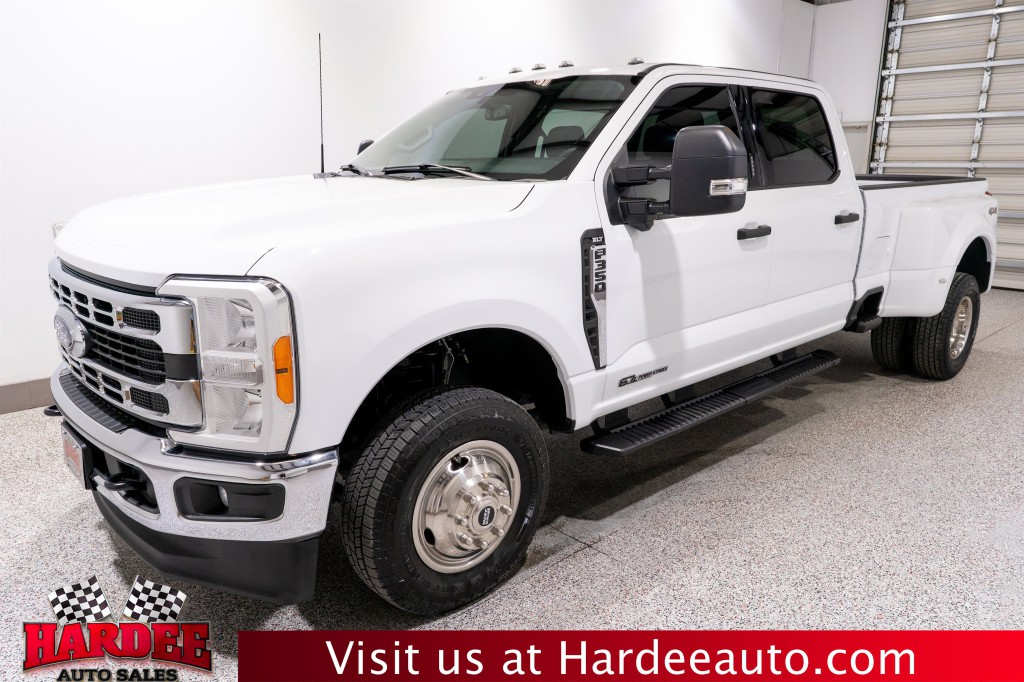 2023 Ford F-350 Image 2