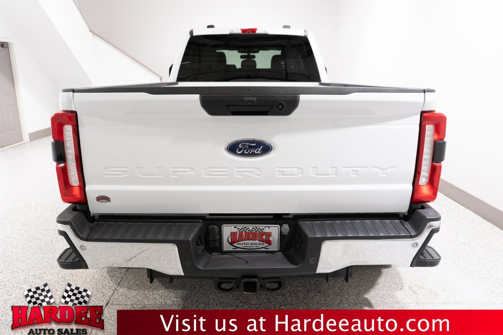 2023 Ford F-350 Image 4