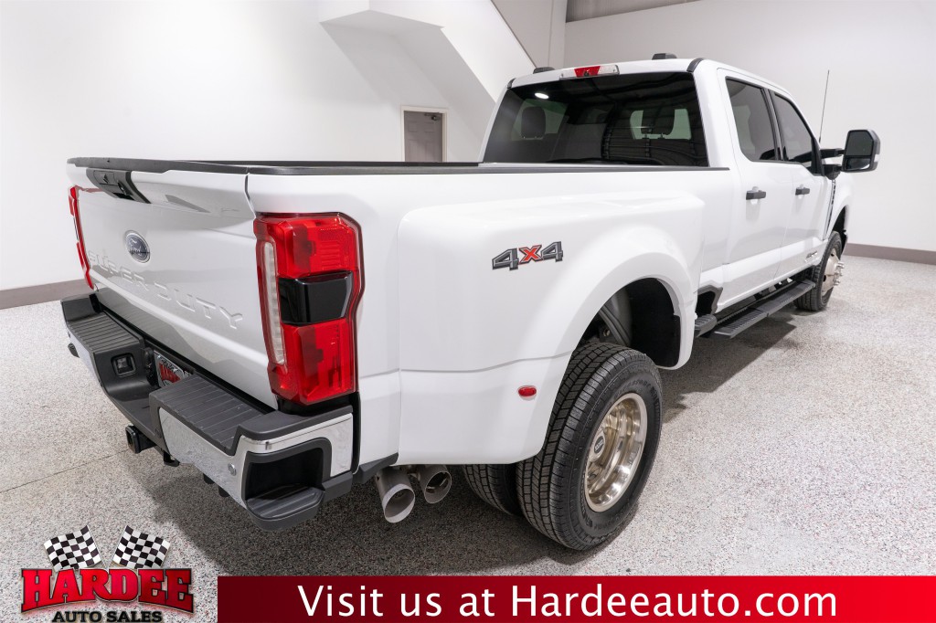 2023 Ford F-350 Image 5