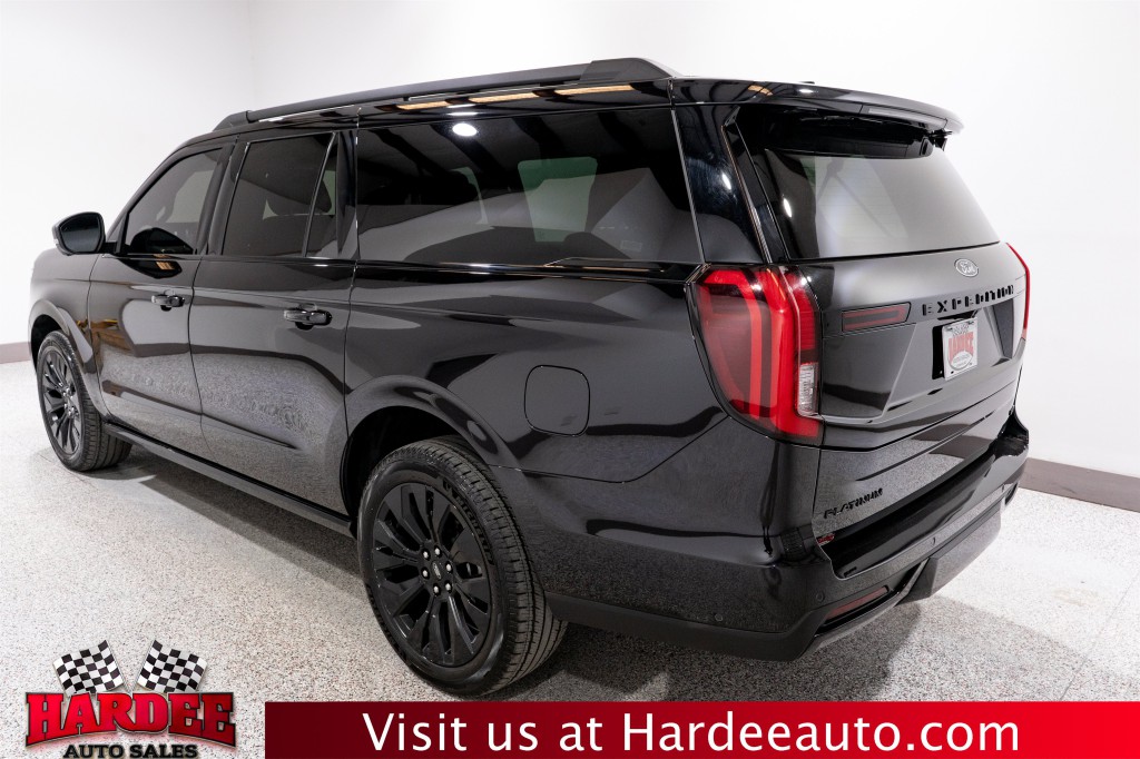 2025 Ford Expedition Image 3