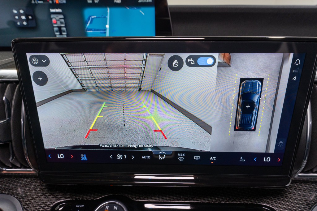 2025 Ford Expedition Image 22