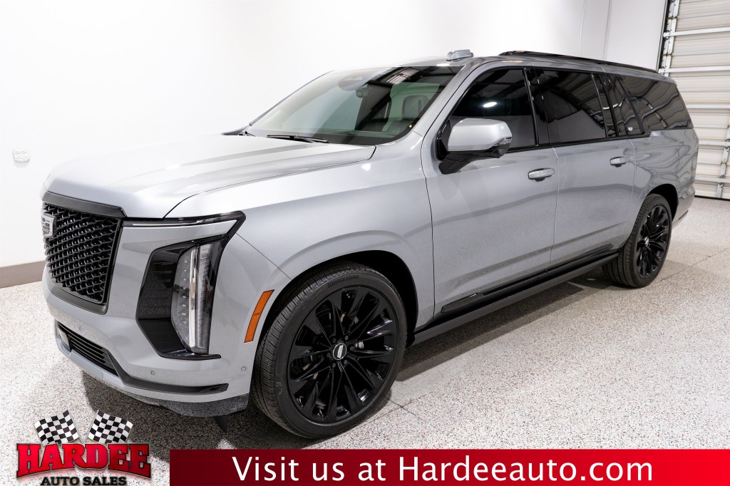 2026 Cadillac Escalade Image 2