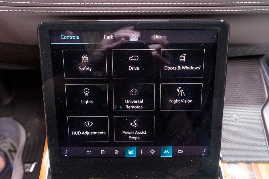 2026 Cadillac Escalade Image 25