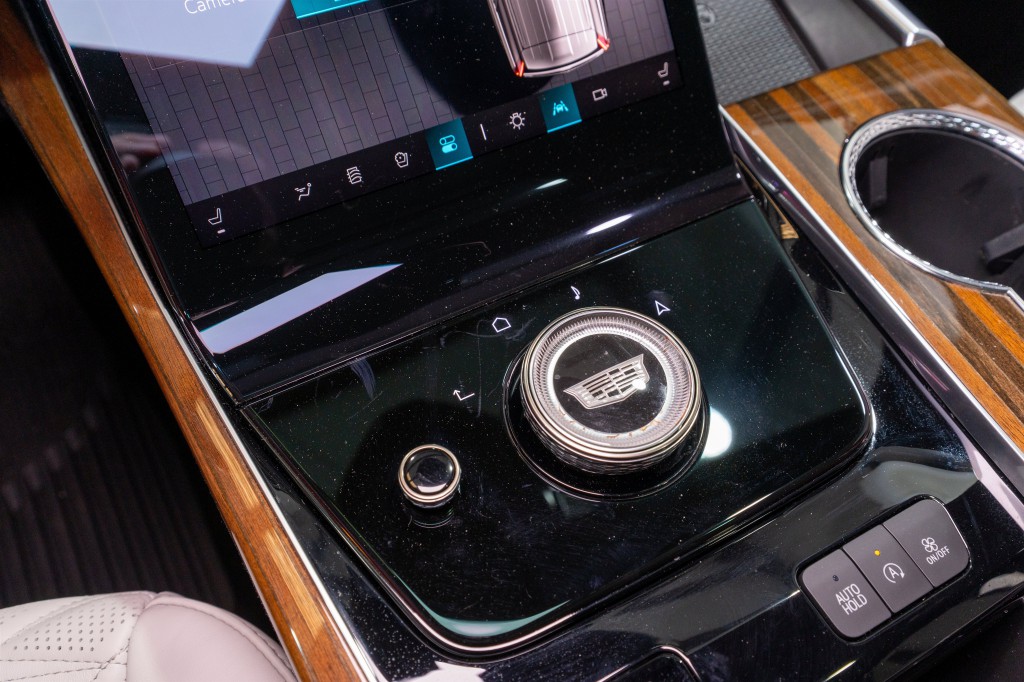 2026 Cadillac Escalade Image 27