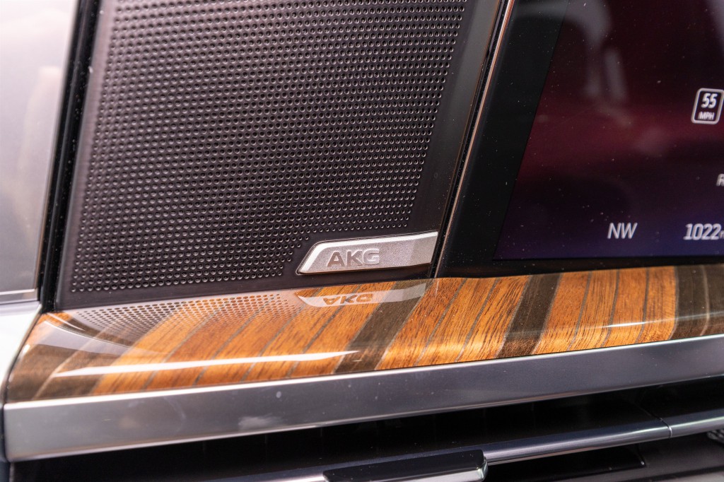 2026 Cadillac Escalade Image 35