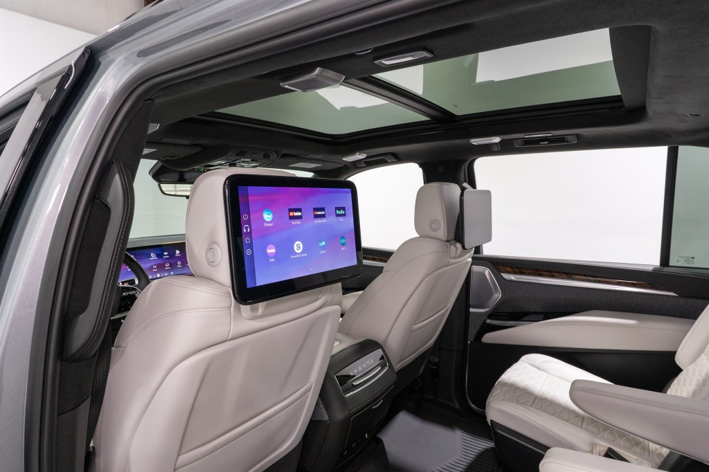2026 Cadillac Escalade Image 38