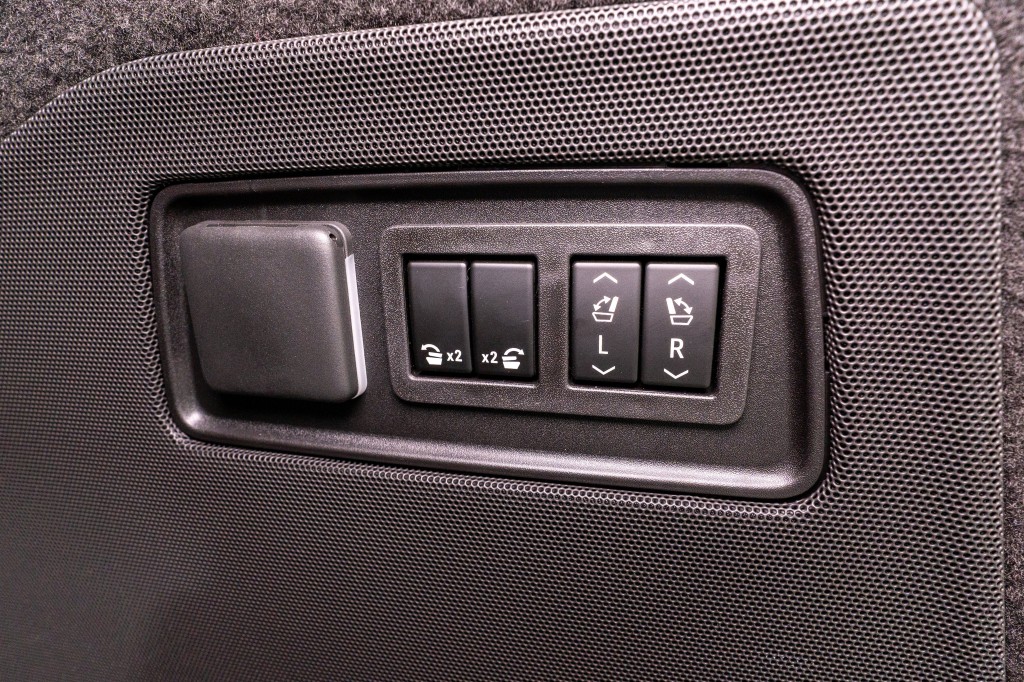 2026 Cadillac Escalade Image 41