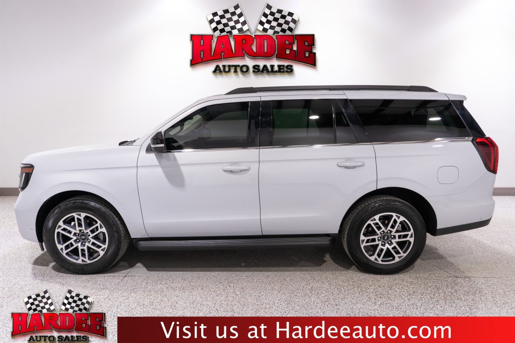 2025 Ford Expedition Image 1