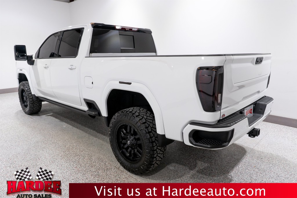 2023 GMC Sierra 2500 Image 3