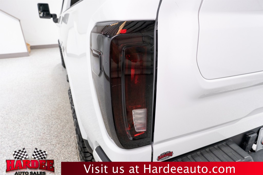 2023 GMC Sierra 2500 Image 9