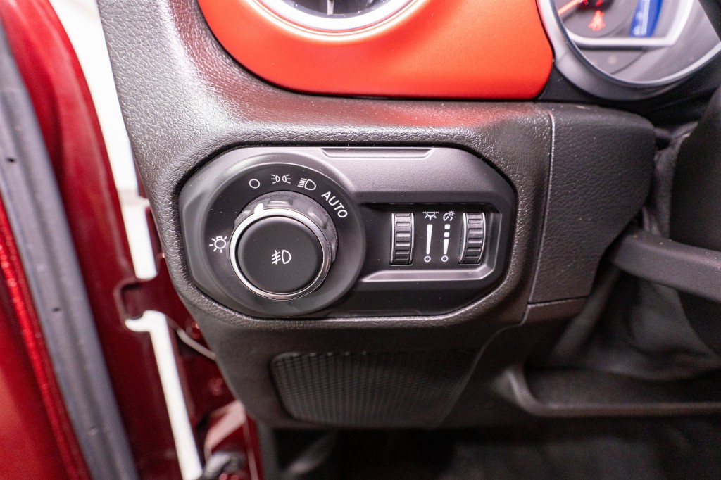 2021 Jeep Wrangler Image 32