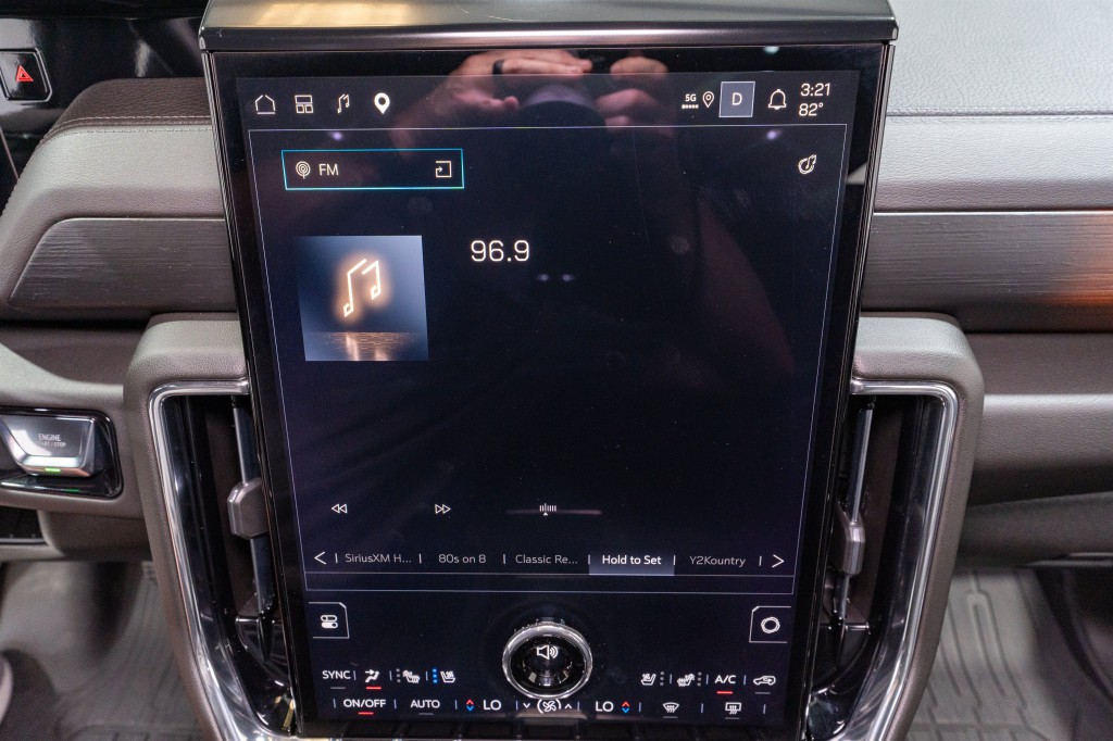 2025 GMC Yukon Image 21