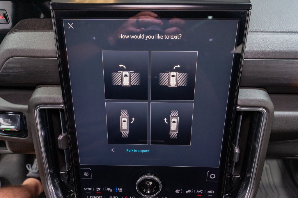 2025 GMC Yukon Image 23