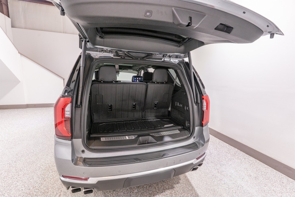 2025 GMC Yukon Image 37