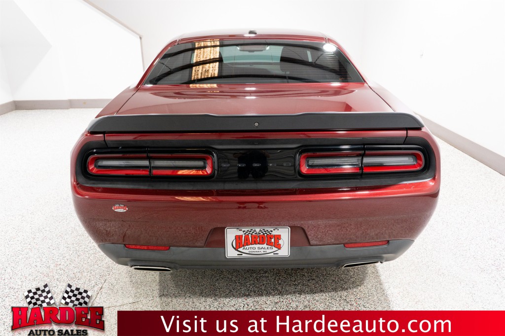2022 Dodge Challenger Image 4
