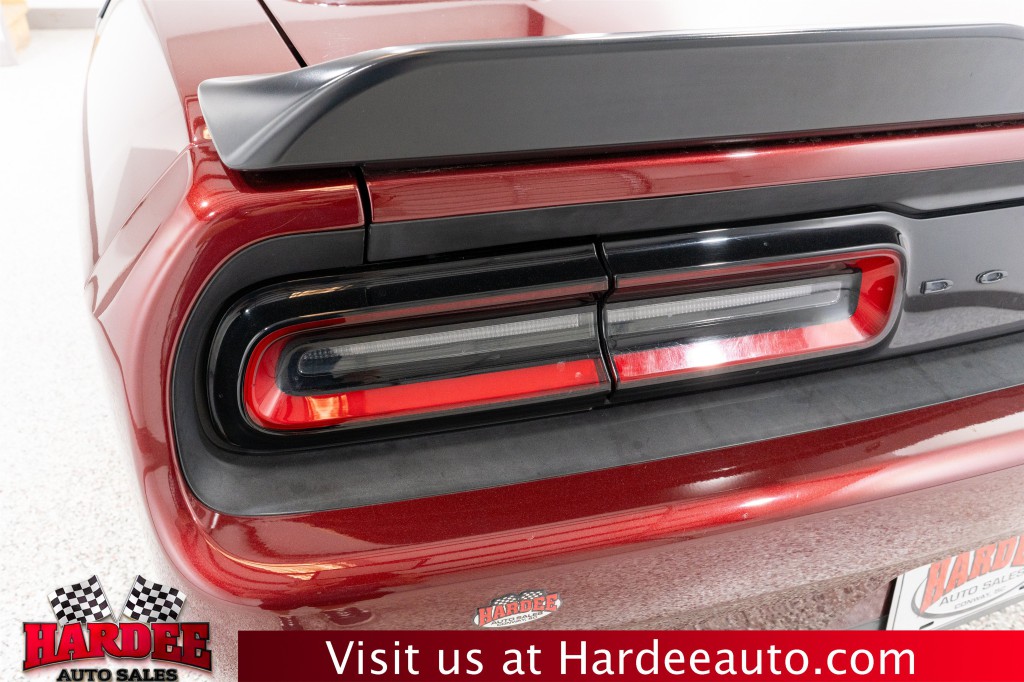 2022 Dodge Challenger Image 9