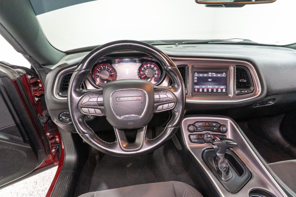 2022 Dodge Challenger Image 12