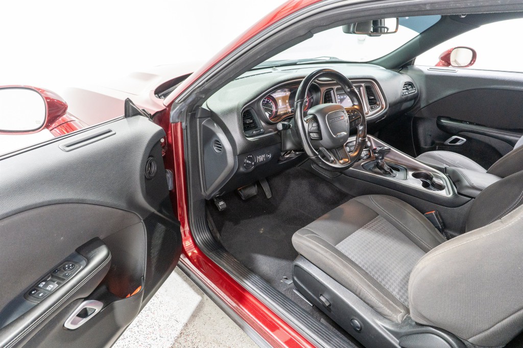 2022 Dodge Challenger Image 13
