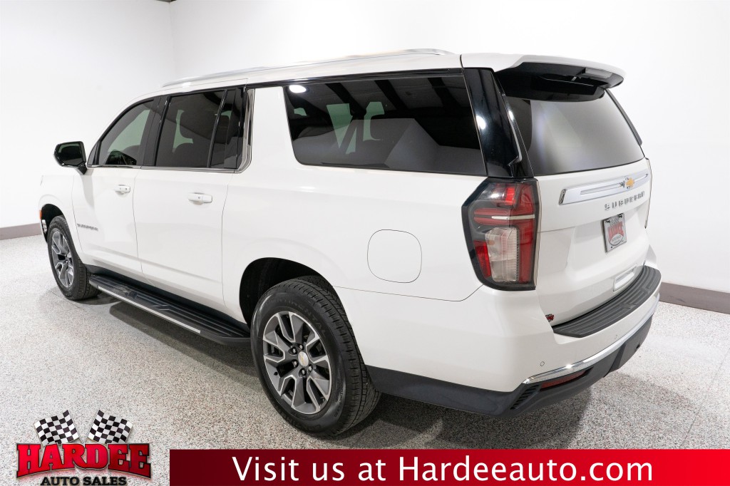 2021 Chevrolet Suburban Image 3