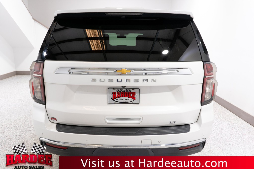 2021 Chevrolet Suburban Image 4