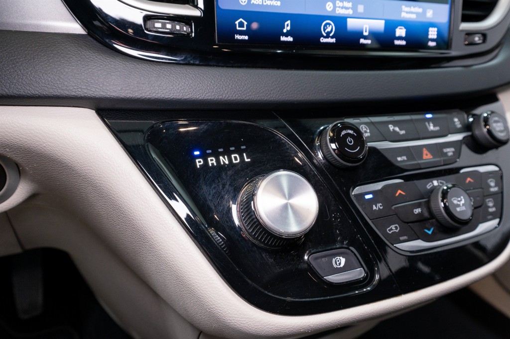 2023 Chrysler Pacifica Image 19