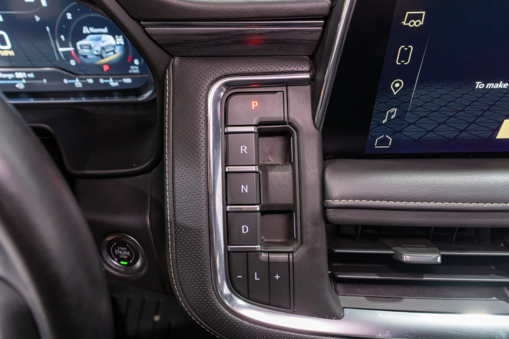 2022 GMC Yukon Image 25