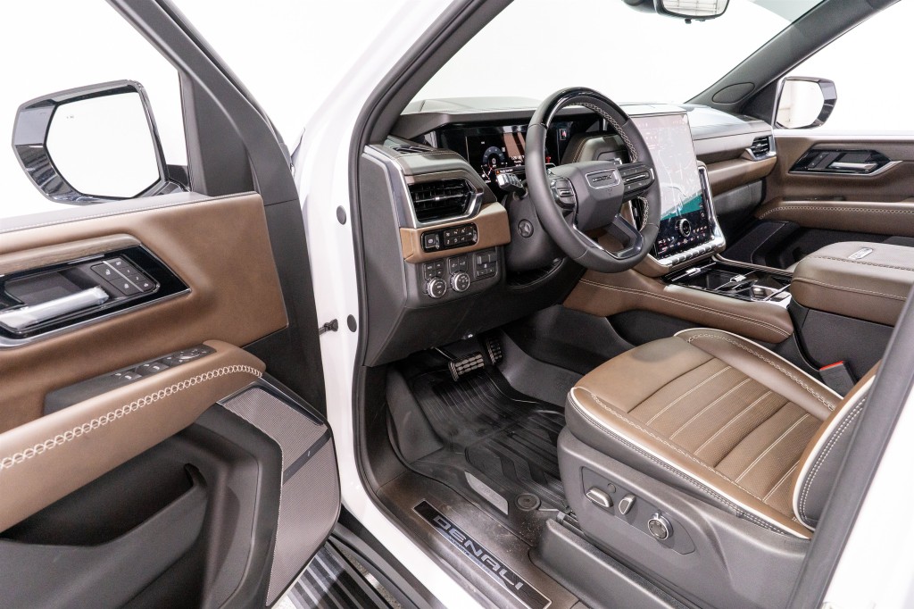 2026 GMC Yukon Image 13
