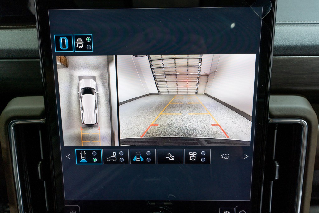 2026 GMC Yukon Image 25