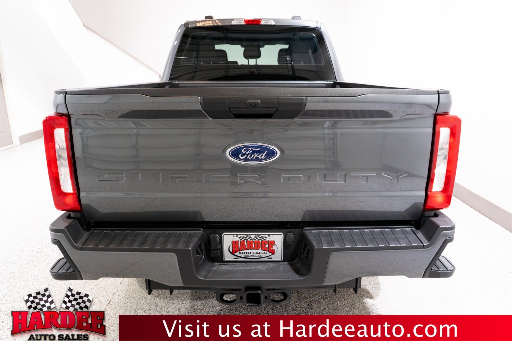 2026 Ford F-250 Image 4
