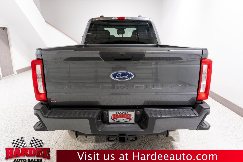 2026 Ford F-250 Image 4