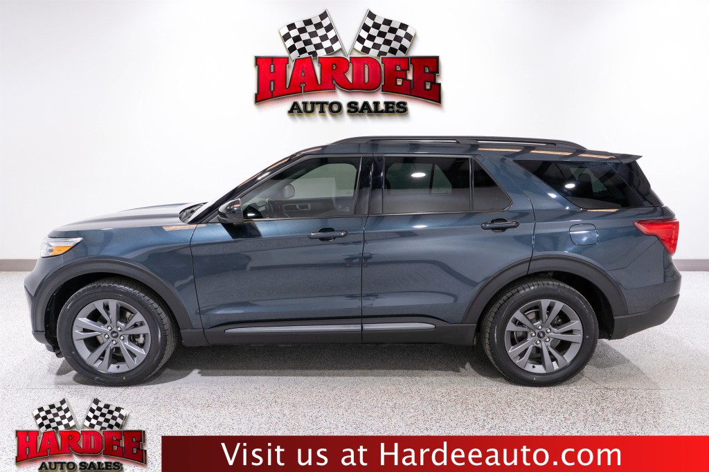 2023 Ford Explorer Image 1