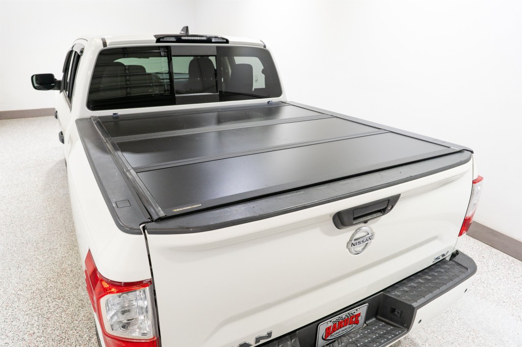 2022 Nissan Titan Image 11