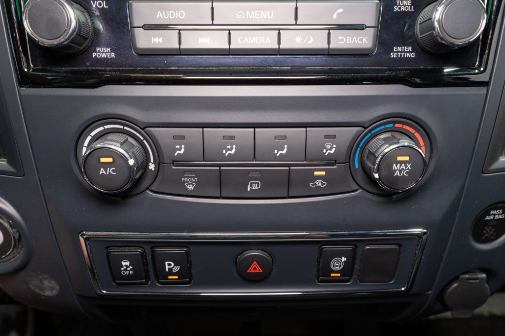 2022 Nissan Titan Image 20