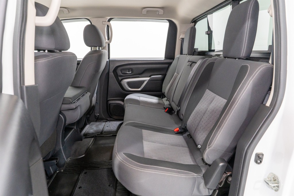 2022 Nissan Titan Image 29
