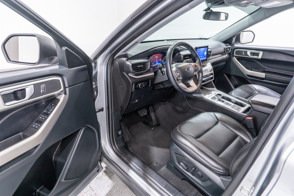 2023 Ford Explorer Image 11