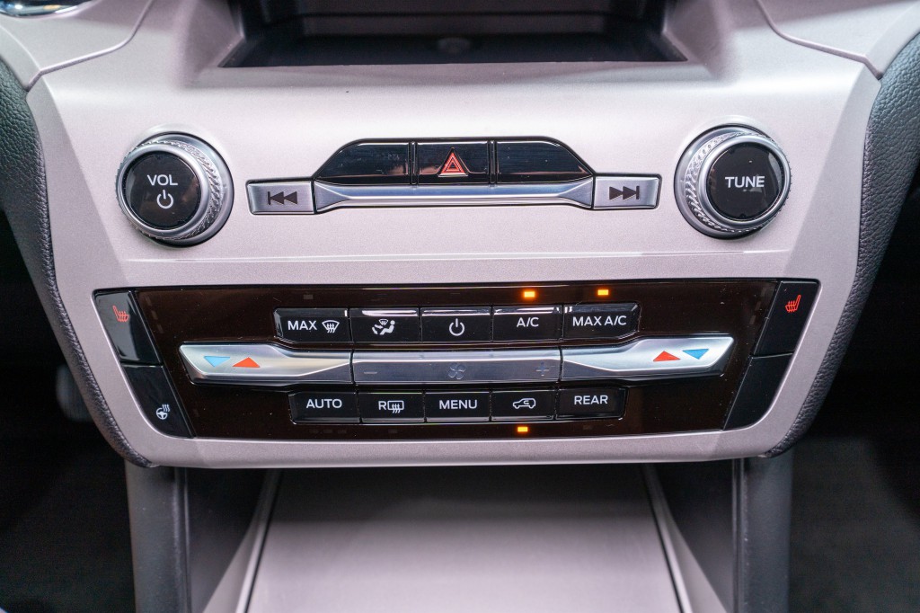 2023 Ford Explorer Image 18