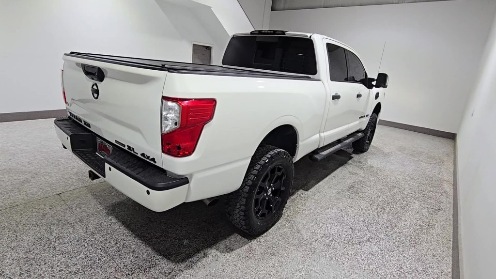 2019 Nissan Titan Image 4