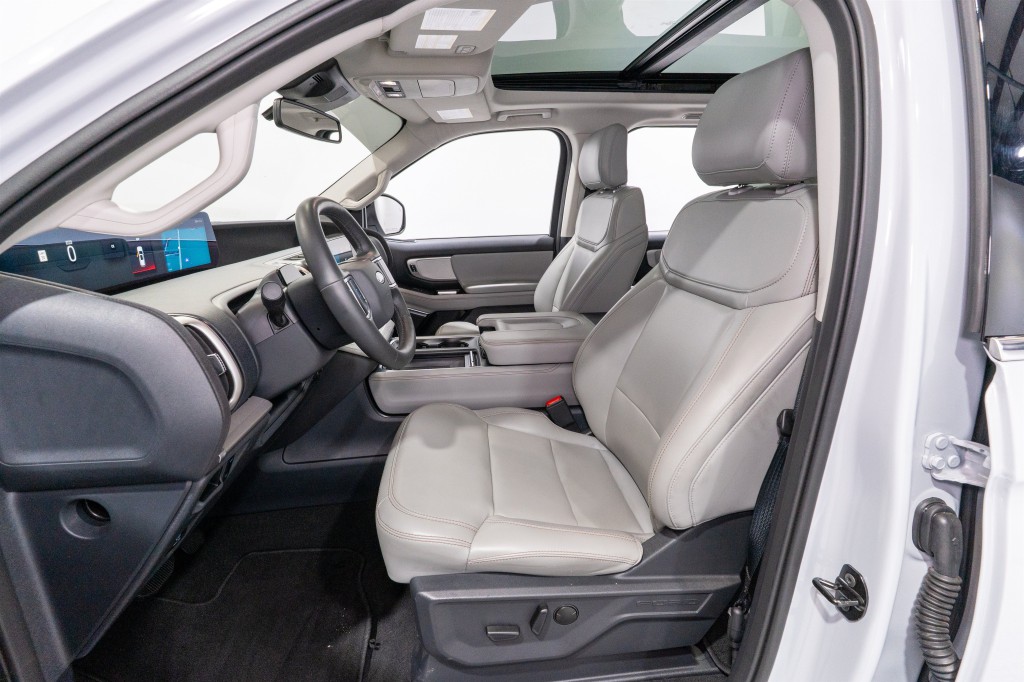 2025 Ford Expedition Image 15